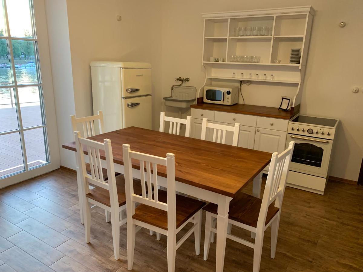 Szazesztendos Reveszhaz Apartman 셰지트모노스토 외부 사진