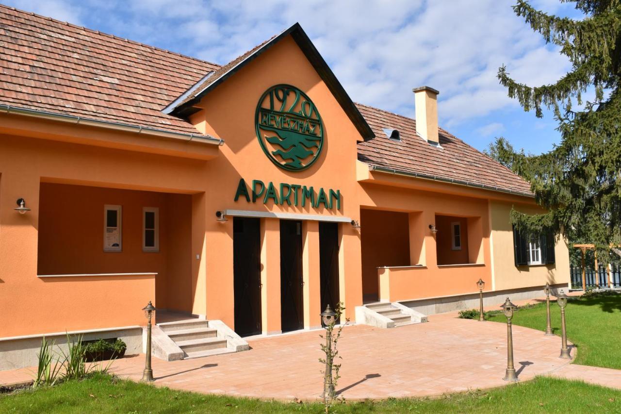 Szazesztendos Reveszhaz Apartman 셰지트모노스토 외부 사진
